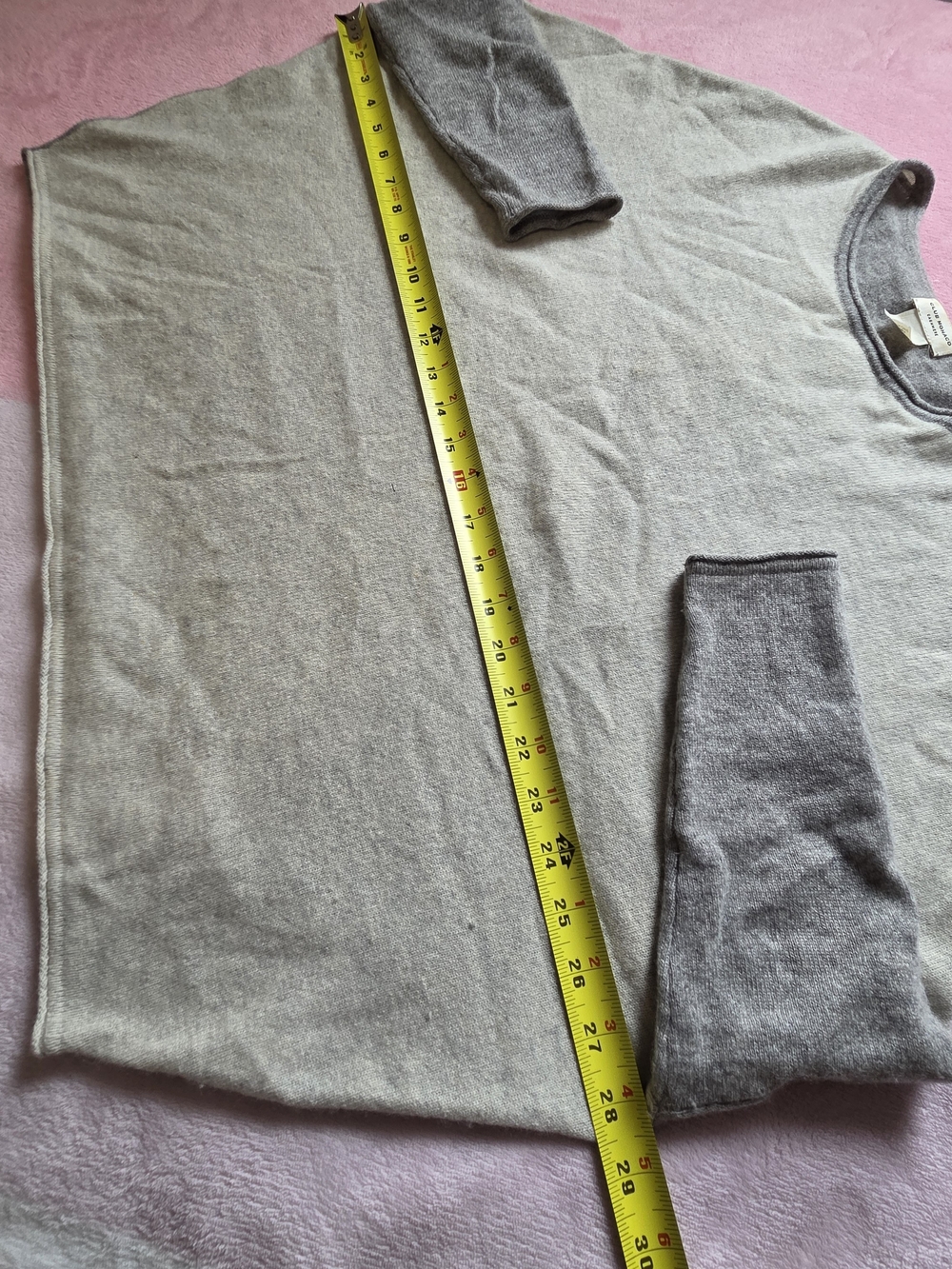Club Monaco Cashmere Light and Dark Gray Two-Tone Crewneck Sweater - Picture 3 of 7